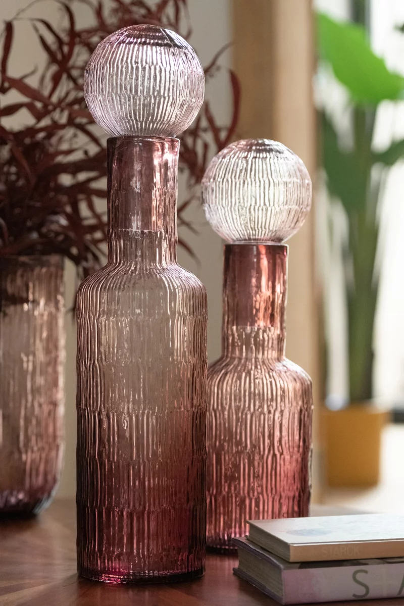 Glazen karaf Burgundy met bol – 2 maten bij de zijden boutique in Delft