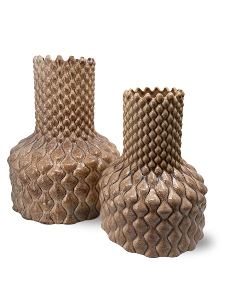 Living Diamond beige vaas met diamantpatroon verkrijgbaar bij de Zijden Boutique in Delft