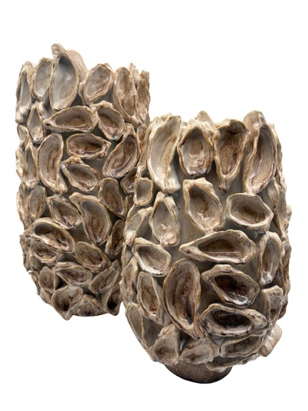Peri Living Oyster beige vaas met schelpstructuur verkrijgbaar bij de zijden boutique in Delft